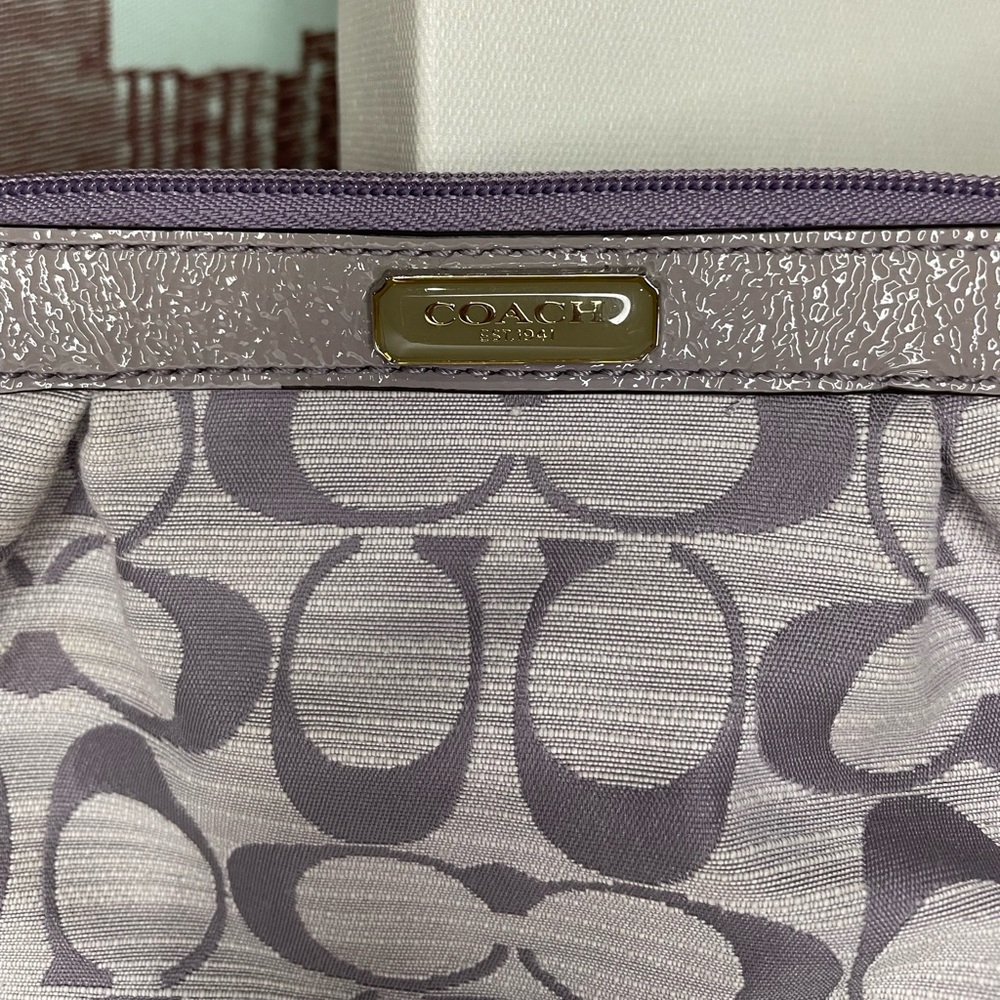 Coach Y2K lilac signature wristlet - Picture 3 of 13